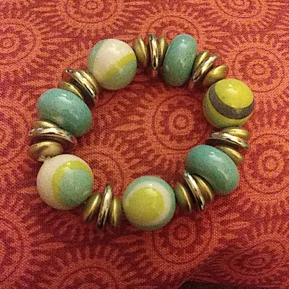 Bead bracelet